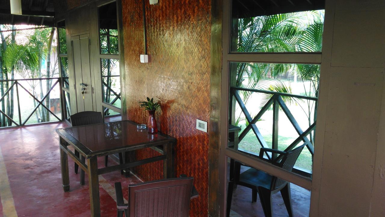 Rock Water Resort Morjim Exteriér fotografie