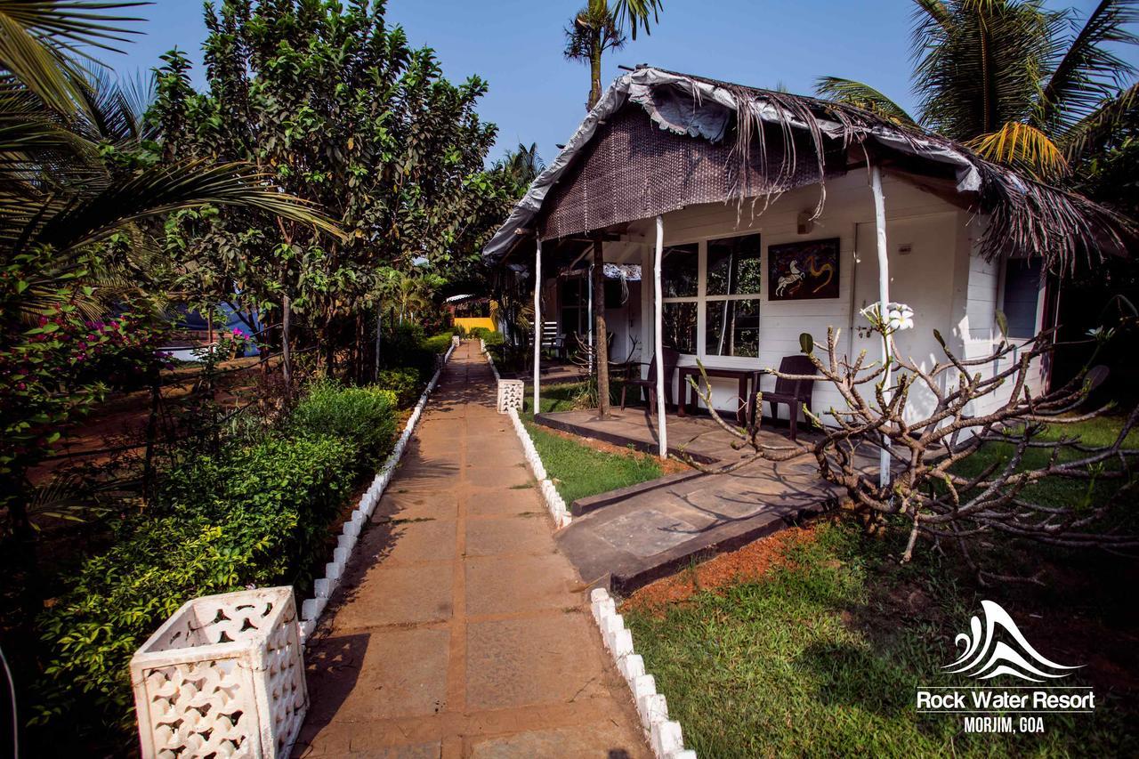 Rock Water Resort Morjim Exteriér fotografie